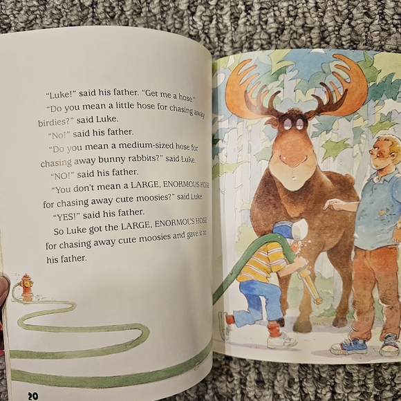 Robert Munsch kids story book bundle - Picture 6 of 13